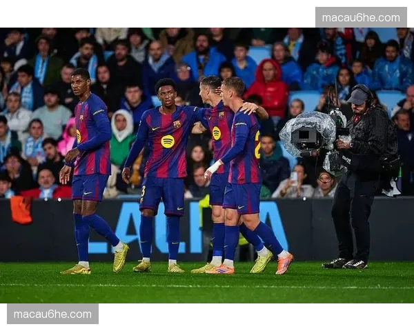 巴萨锋线轮换策略显效莱万与费兰互补提升进攻多样性 巴萨锋线轮换策略显效莱万与费兰互补提升进攻多样性